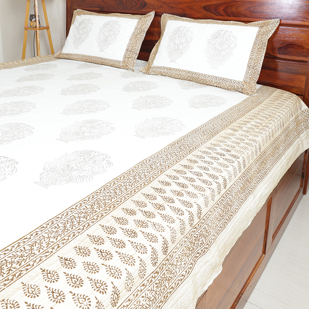 Sand Paisley Buta : Hand Block Printed White Cotton Bedsheet with Pillow Covers, Queen 90″ x 108″ - Image 5