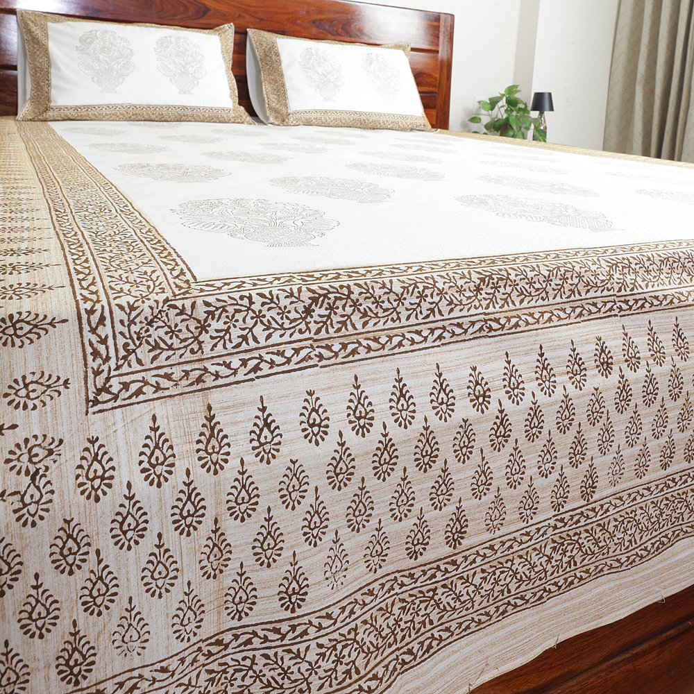 Sand Paisley Buta : Hand Block Printed White Cotton Bedsheet with Pillow Covers, Queen 90″ x 108″