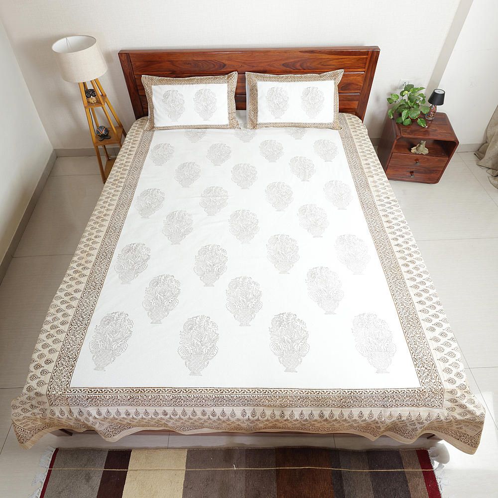 Sand Paisley Buta : Hand Block Printed White Cotton Bedsheet with Pillow Covers, Queen 90″ x 108″ - Image 6